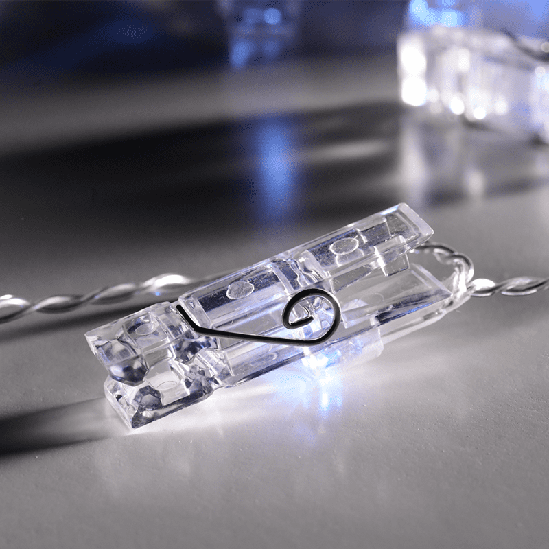 ^ "PLASTIC CLIPS" 10 LED ΛΑΜΠΑΚ ΣΕΙΡΑ ΜΠΑΤΑΡ.(3xAA) ΨΥΧΡΟ ΛΕΥΚΟ IP20 135+30cm ΔΙΑΦΑΝ ΚΑΛΩΔ ΤΡΟΦΟΔ