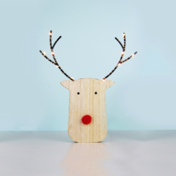 ^ "WOODEN REINDER HEAD" 10 ΜΙΝΙ LED WW Λ/ΚΙΑ ΜΠ/ΡΙΕΣ (2ΑΑ) IP20 17X3X18CM