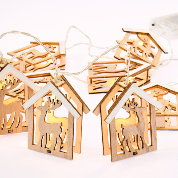 ^ "WOODEN HOUSE REINDEER HEAD"