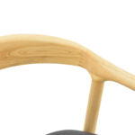 Πολυθρόνα Hogie pakoworld rubberwood σε φυσική απόχρωση με μαύρο pu μαξιλάρι 61x60x76εκ - Image 7