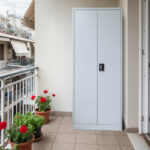 Μεταλλική ντουλάπα Ugren I pakoworld σε απόχρωση ανοιχτό γκρι 70x40x170εκ - Image 2