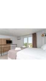 White & Beige Elegance - Image 3