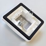 ΠΛΑΙΣΙΟ ΣΤΕΓΑΝΟ ΧΩΝΕΥΤΟ ΛΕΥΚΟ IP55 ΜΕ ΑΓΚΙΣΤΡΑ