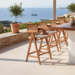 Σκαμπό bar Winslow pakoworld ξύλο rubberwood ανοικτό καρυδί-pvc rattan φυσικό-ύφασμα γκρι - Image 2