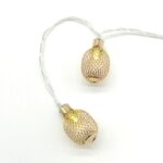 ΔΙΑΚΟΣΜΗΤΙΚΑ ΛΑΜΠΑΚΙΑ ΑΝΑΝΑ ΜΕΤΑΛΛΙΚΟ ΧΡΥΣΟ 10 LED ΣΕ ΣΕΙΡΑ ΘΕΡΜΟ ΛΕΥΚΟ ΜΠΑΤΑΡΙΕΣ 3xΑΑ ΜΕ ΚΑΛΩΔΙΟ ΔΙΑΦΑΝΟ 300mm IP20 1350mm